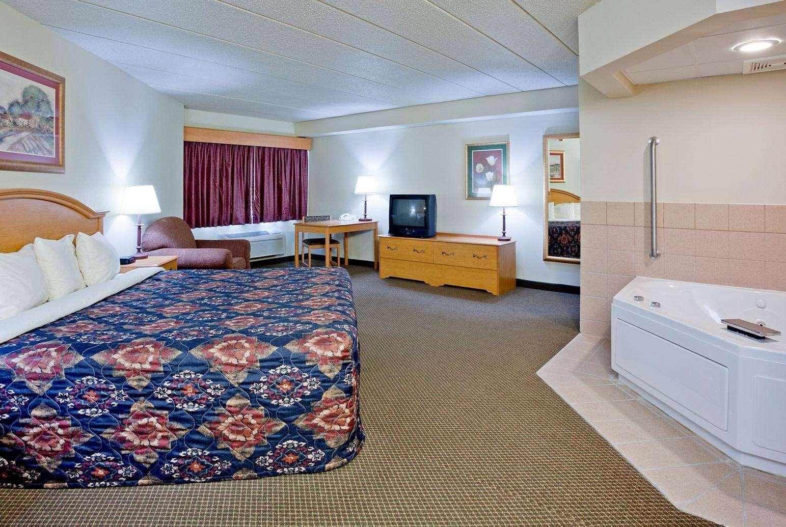 Americinn By Wyndham Fulton Clinton Ngoại thất bức ảnh