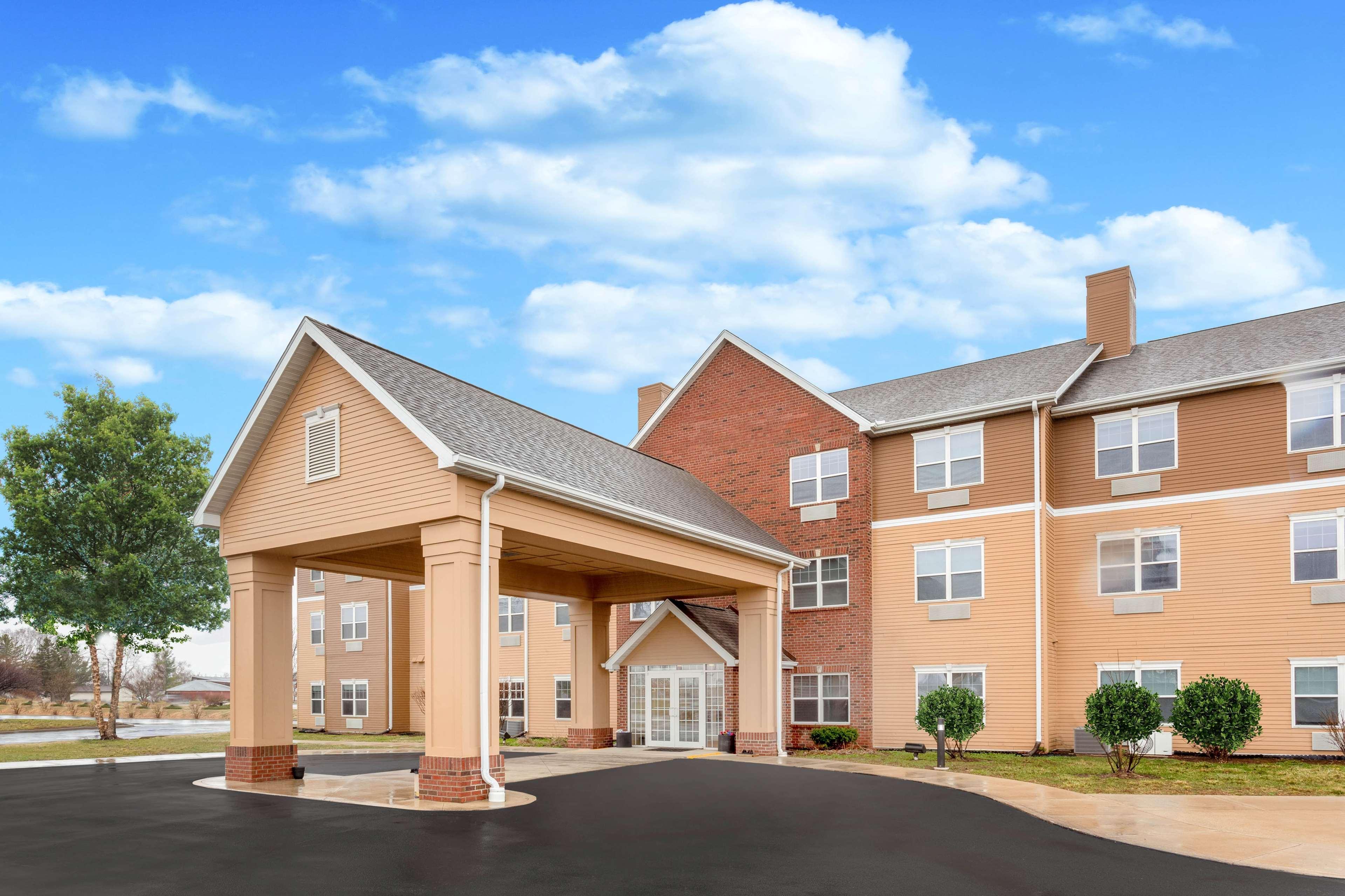 Americinn By Wyndham Fulton Clinton Ngoại thất bức ảnh