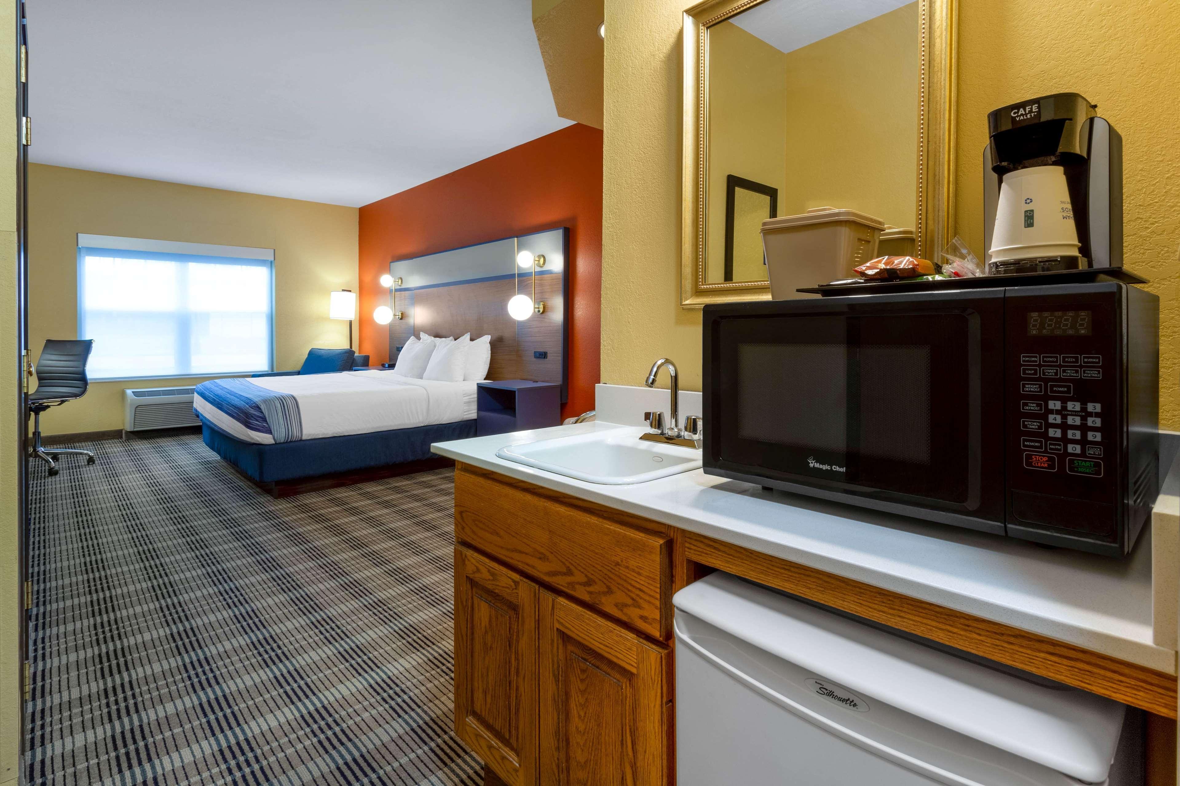 Americinn By Wyndham Fulton Clinton Ngoại thất bức ảnh