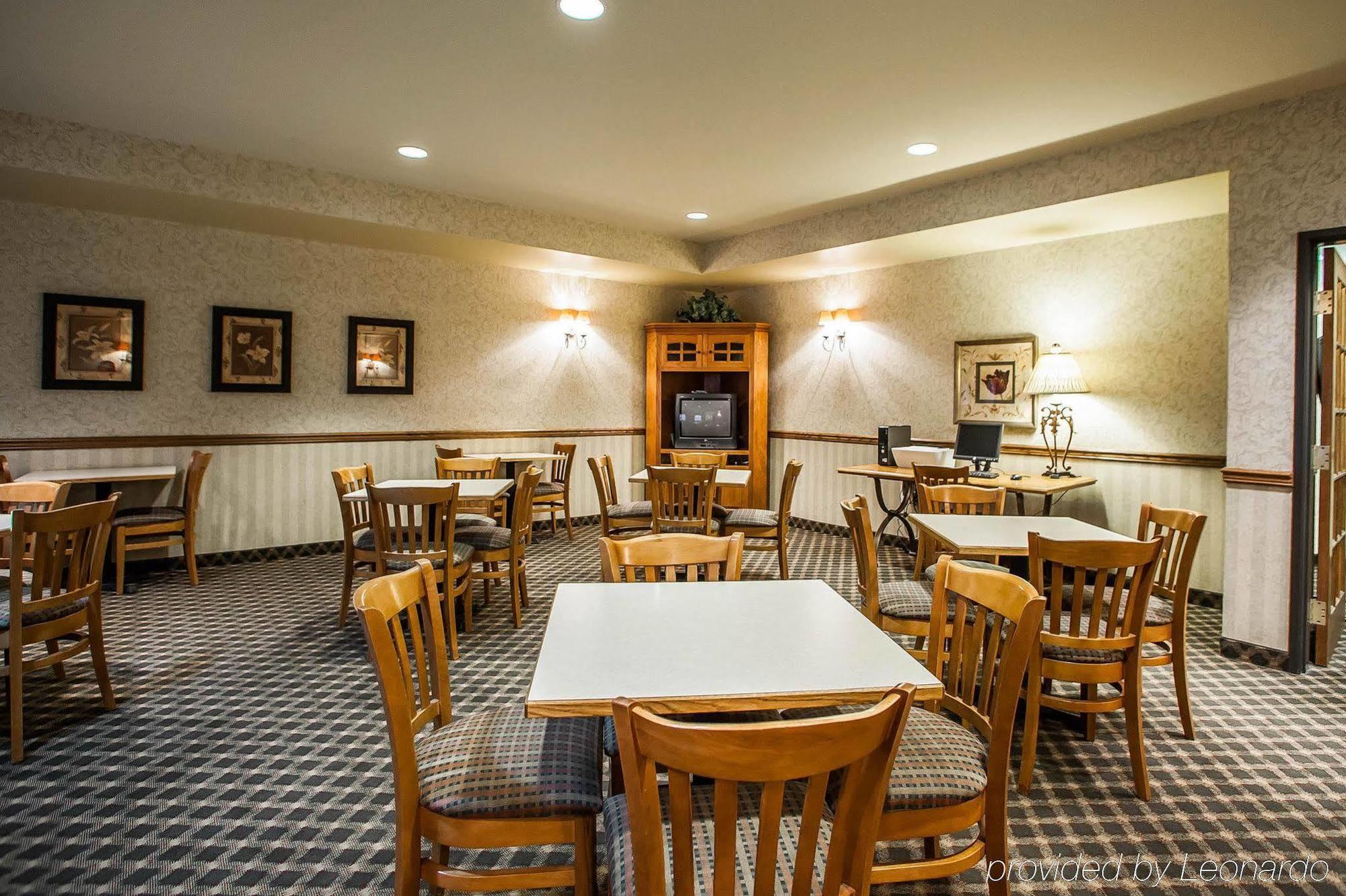 Americinn By Wyndham Fulton Clinton Ngoại thất bức ảnh