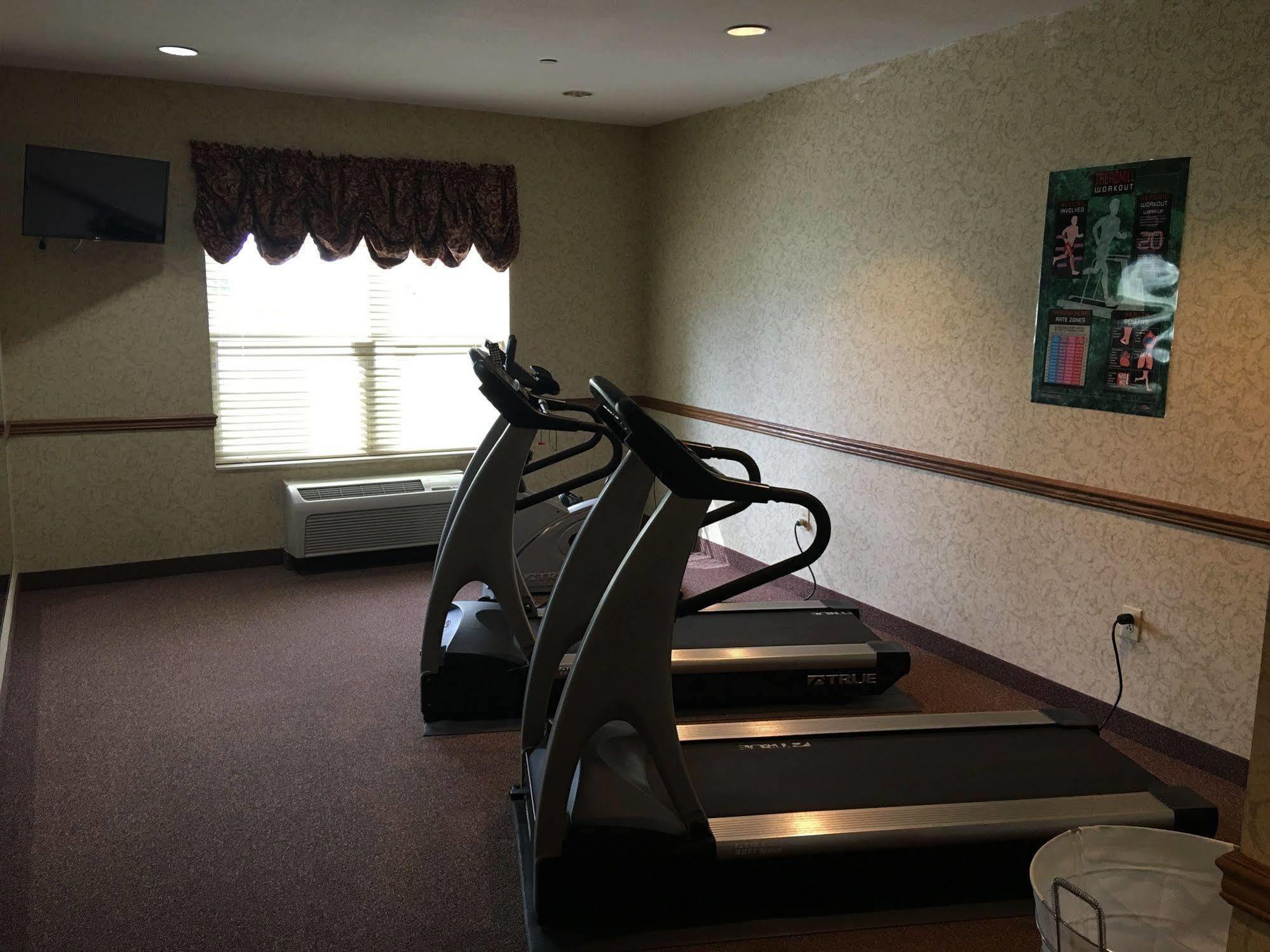 Americinn By Wyndham Fulton Clinton Ngoại thất bức ảnh